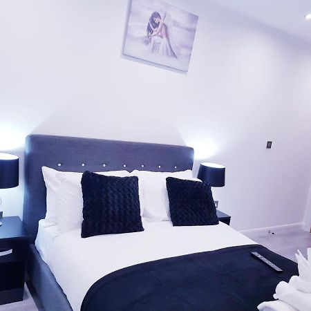 Z Home Apartments Leicester Bagian luar foto
