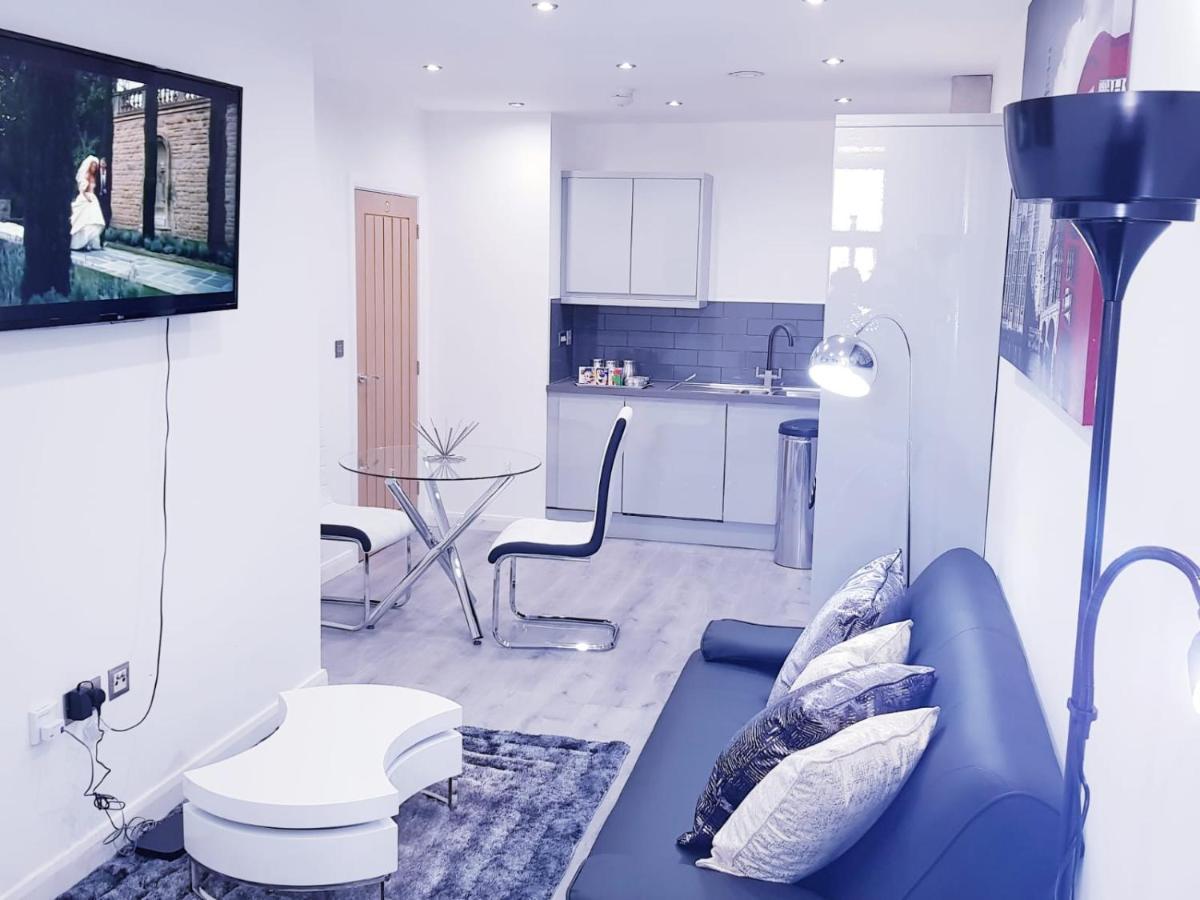Z Home Apartments Leicester Bagian luar foto