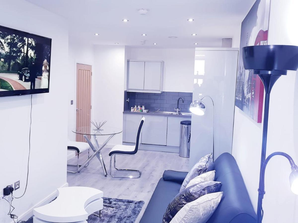 Z Home Apartments Leicester Bagian luar foto