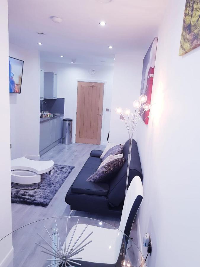 Z Home Apartments Leicester Bagian luar foto