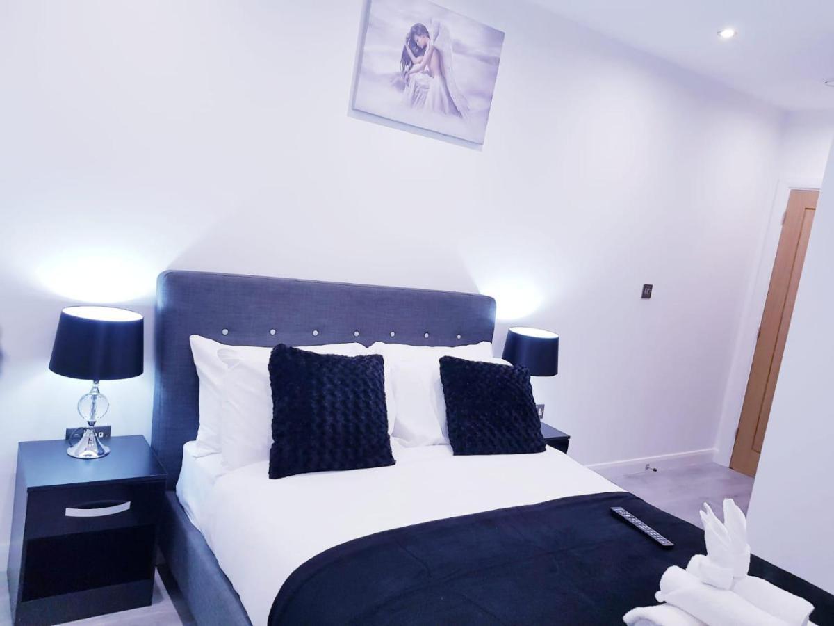 Z Home Apartments Leicester Bagian luar foto