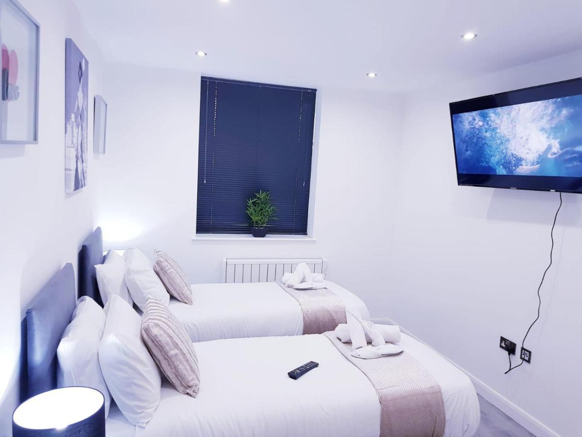 Z Home Apartments Leicester Bagian luar foto
