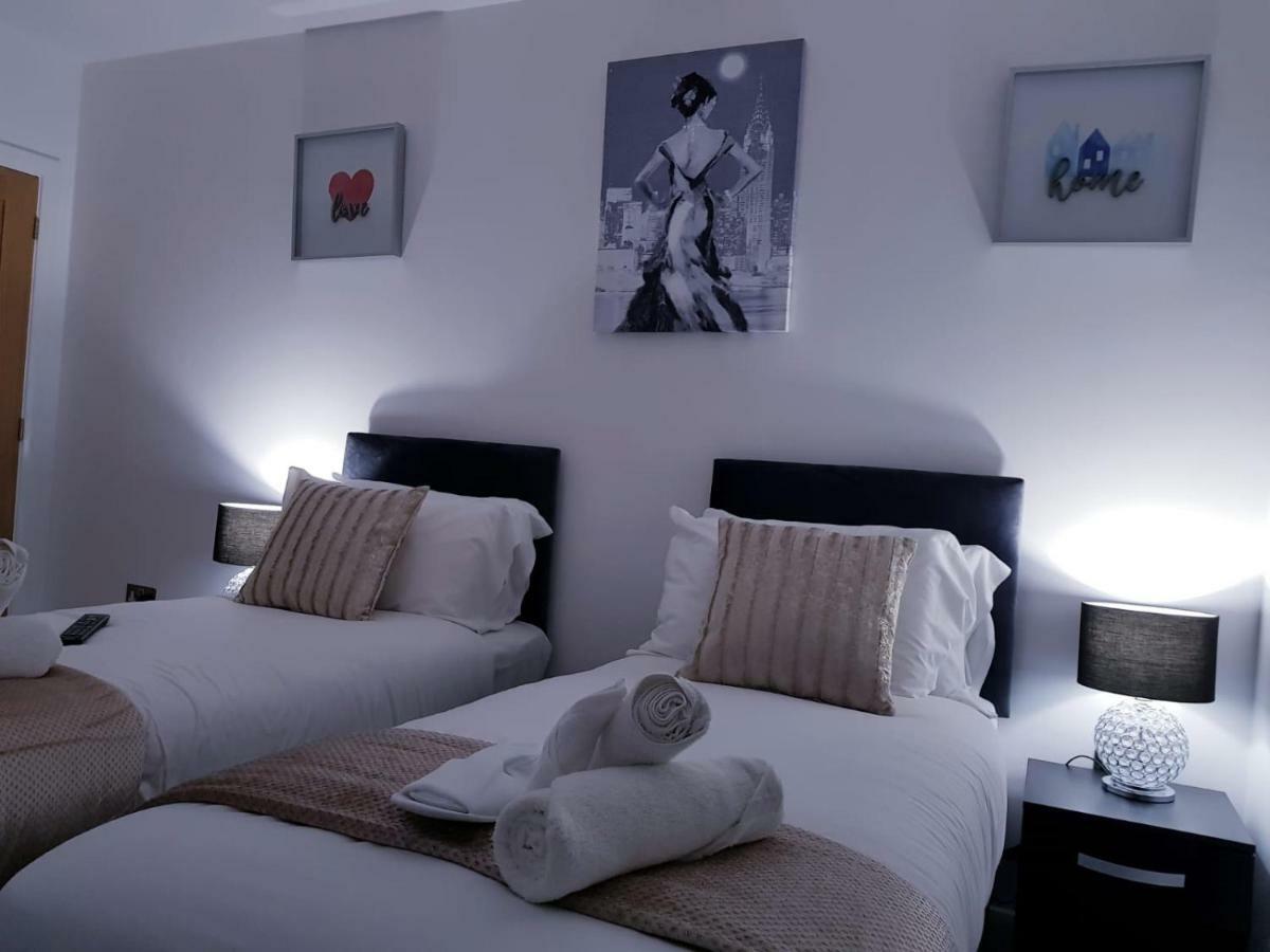 Z Home Apartments Leicester Bagian luar foto