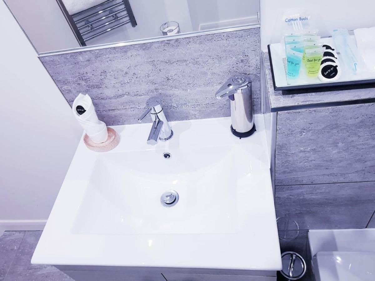 Z Home Apartments Leicester Bagian luar foto