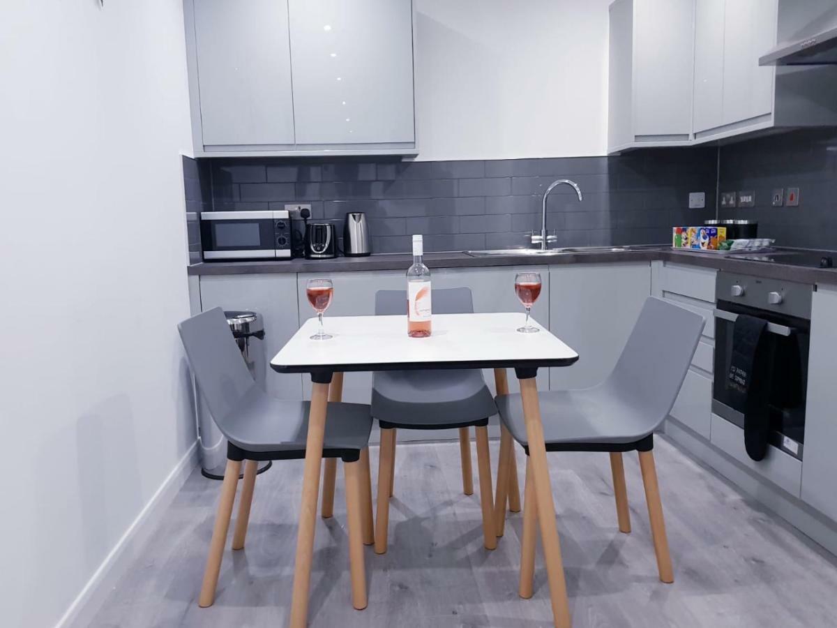 Z Home Apartments Leicester Bagian luar foto