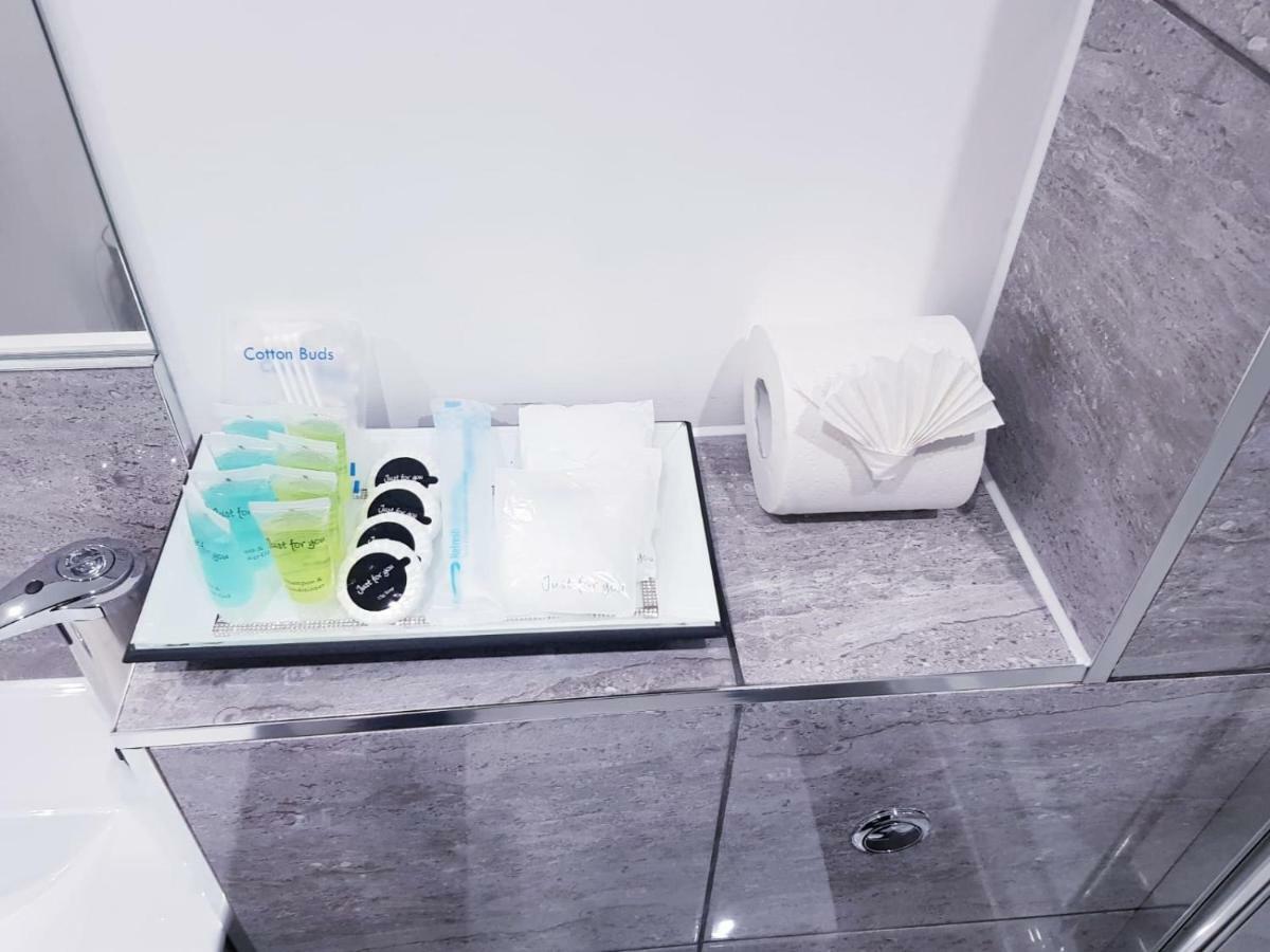 Z Home Apartments Leicester Bagian luar foto