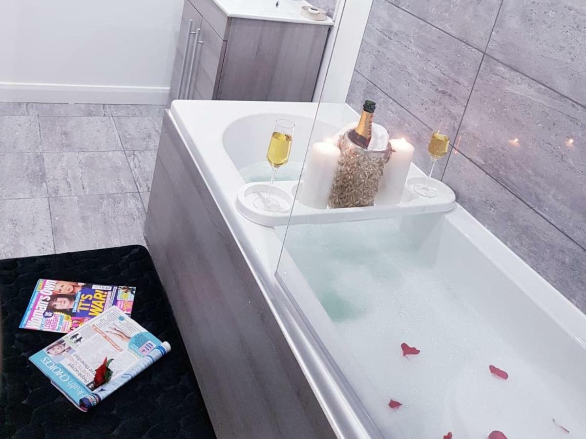 Z Home Apartments Leicester Bagian luar foto