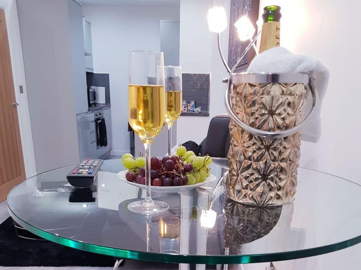 Z Home Apartments Leicester Bagian luar foto