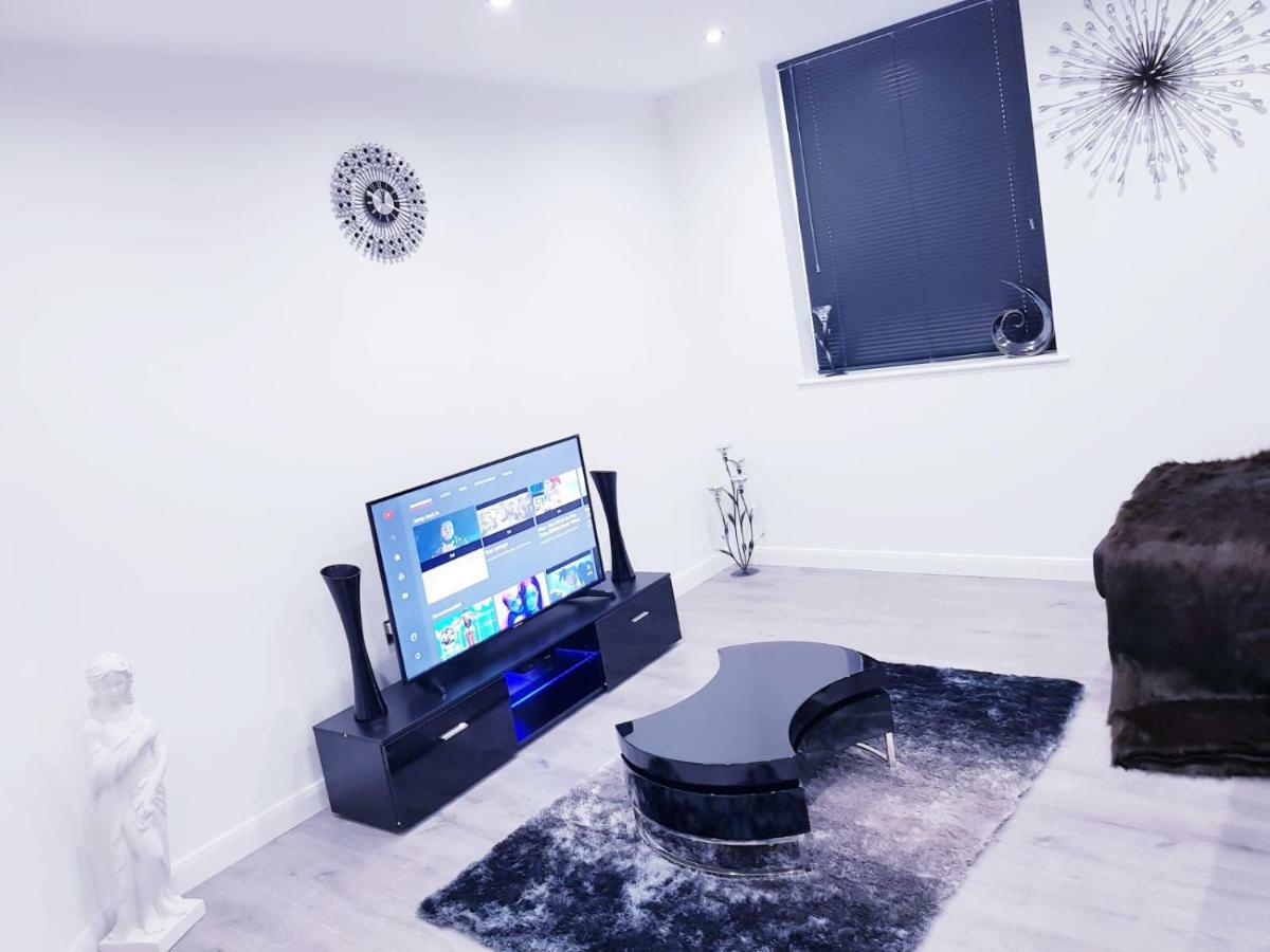 Z Home Apartments Leicester Bagian luar foto