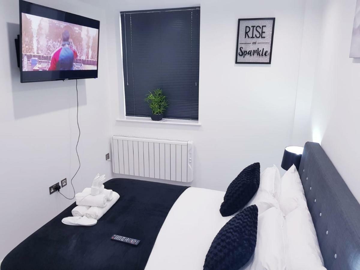 Z Home Apartments Leicester Bagian luar foto